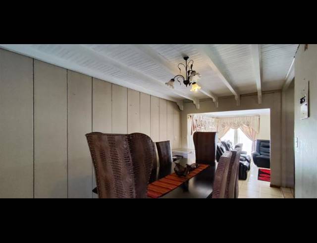 3 BEDROOM HOUSE FOR SALE IN CRYSTAL PARK